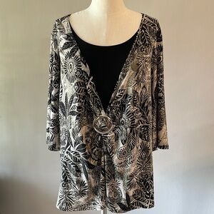 MAGGIE BARNES 2 in 1 look blouse top Leaf motif 3/4 sleeve front ring accent 3X